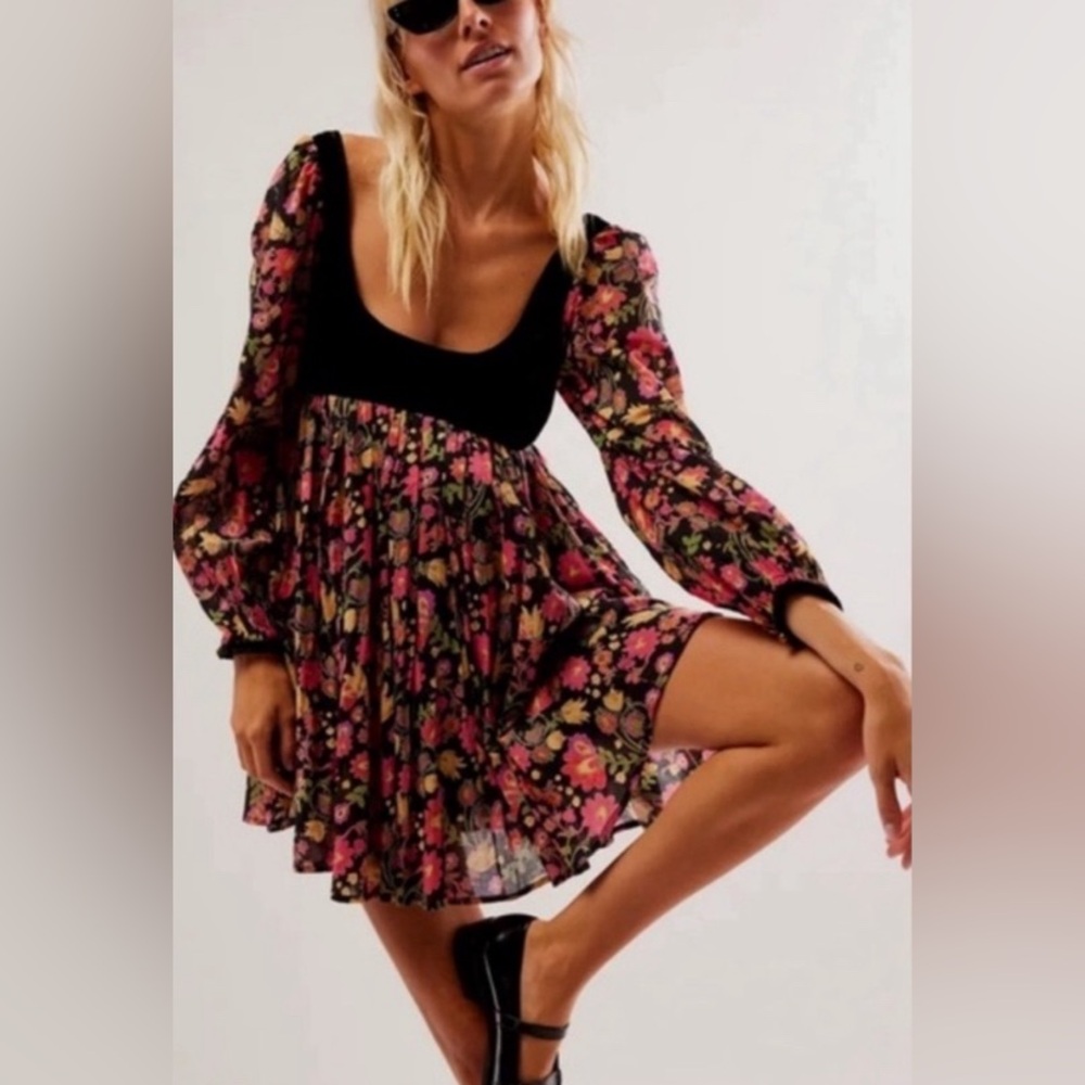 NWT Free People Marsha Mini black velvet floral combo long sleeve size M